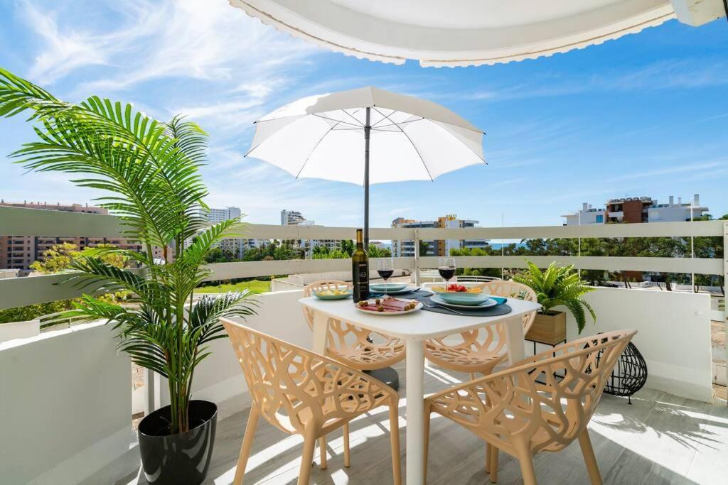 Front Beach Apartment Портиман Экстерьер фото