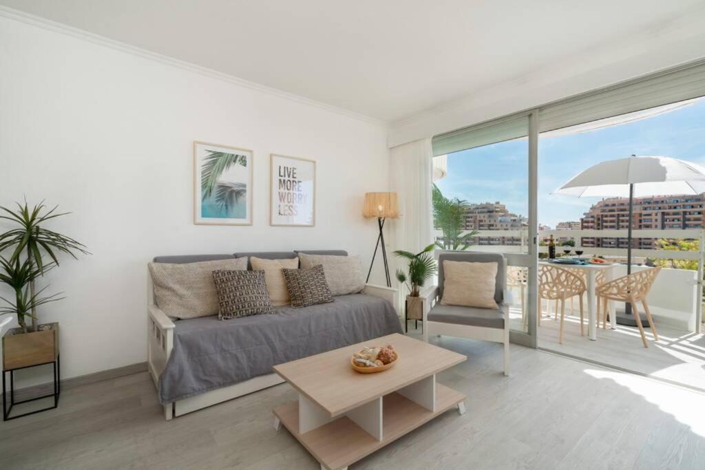 Front Beach Apartment Портиман Экстерьер фото