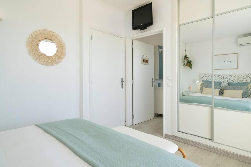 Front Beach Apartment Портиман Экстерьер фото