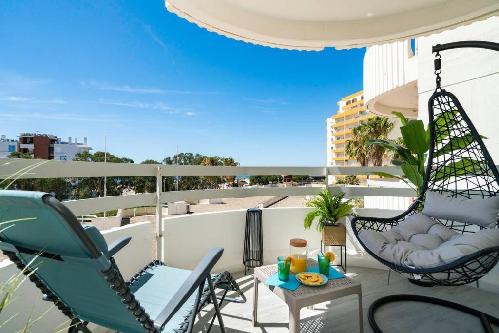 Front Beach Apartment Портиман Экстерьер фото